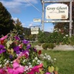 Gray Ghost Inn flowers