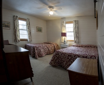 Gray Ghost Inn Room West Dover Vermont room 105 - Gray Ghost Inn