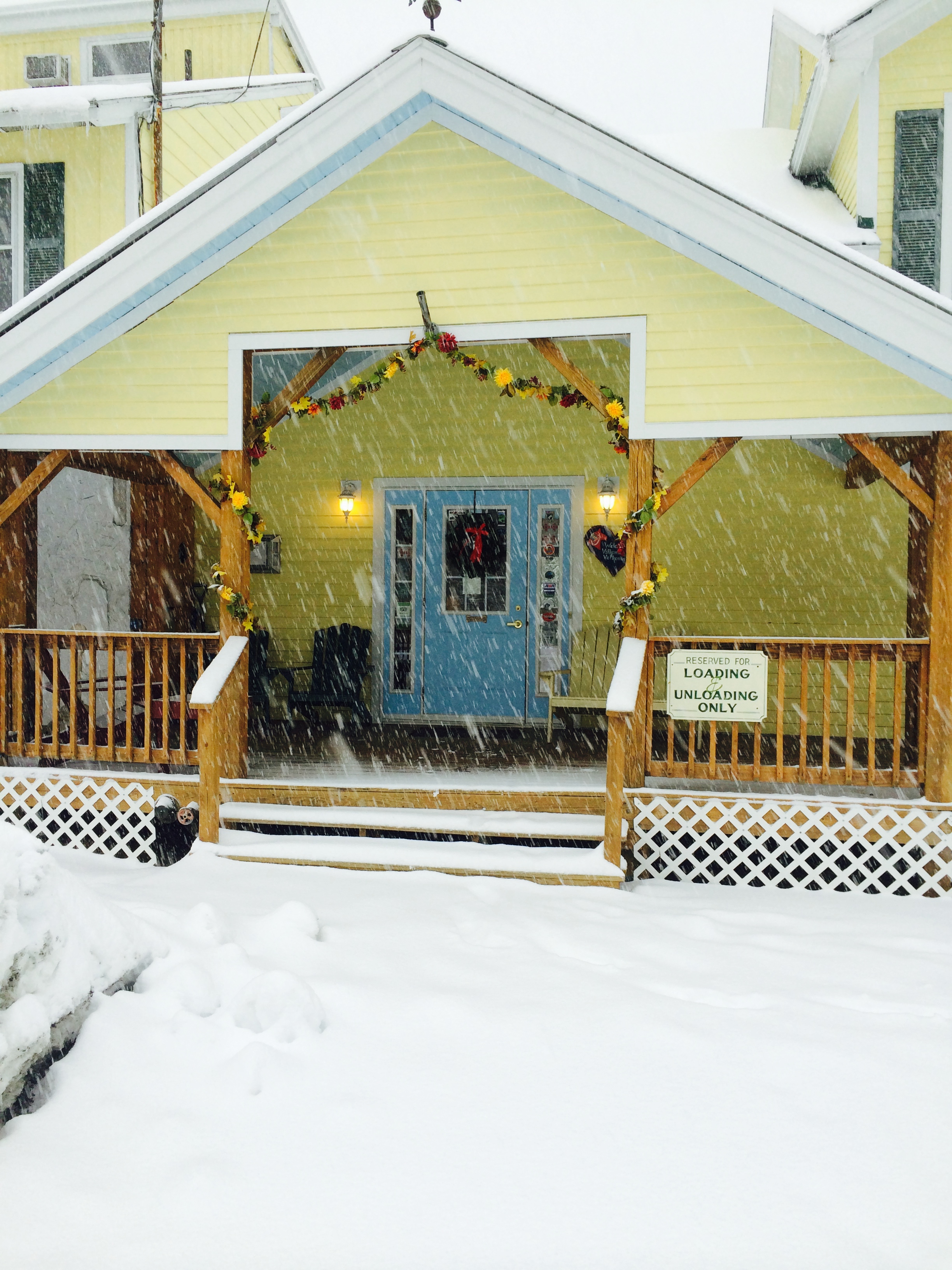 Gray Ghost Inn Christmas
