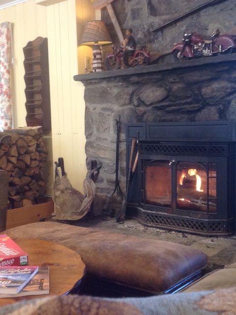 Lounge Fireplace